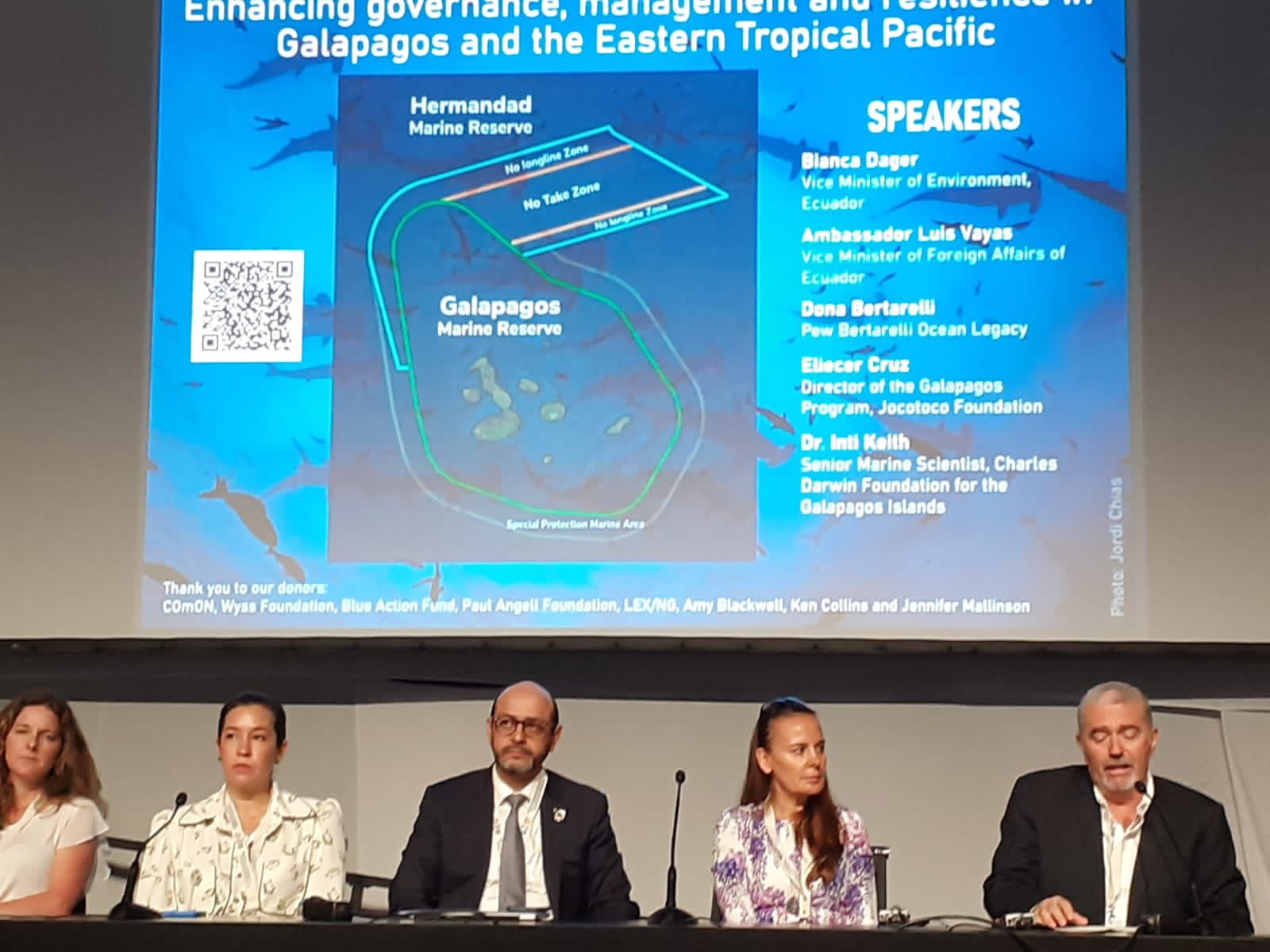 Galapagos "Hermandad," an example of marine governance